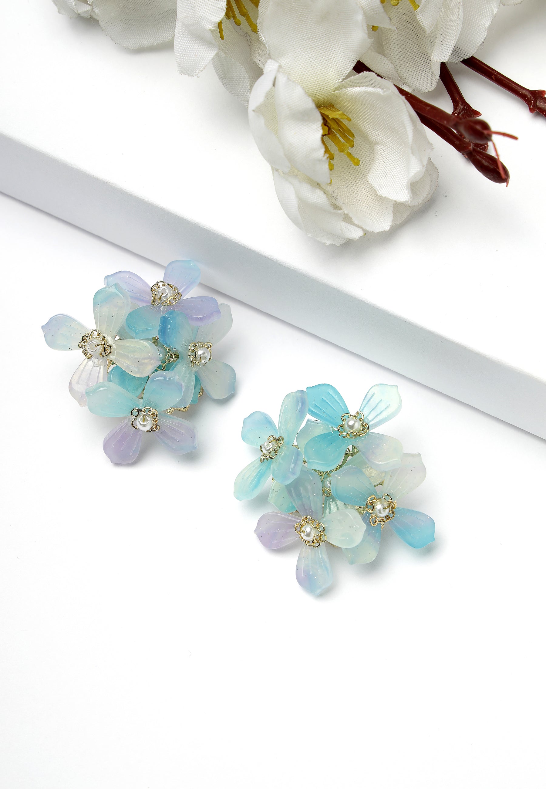 Boucles d'oreilles florales bleues