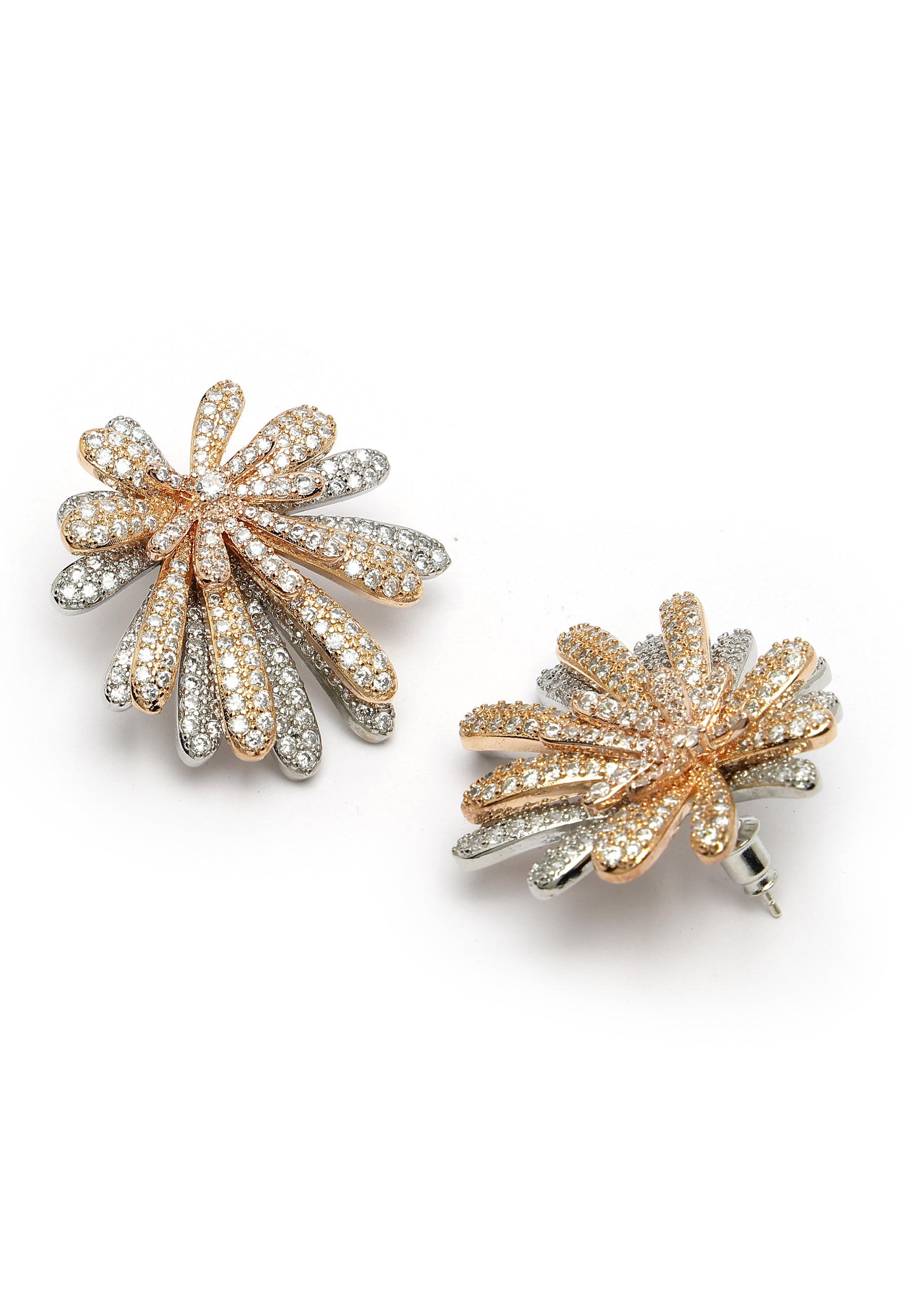 Puces d'oreilles en zircone marguerite